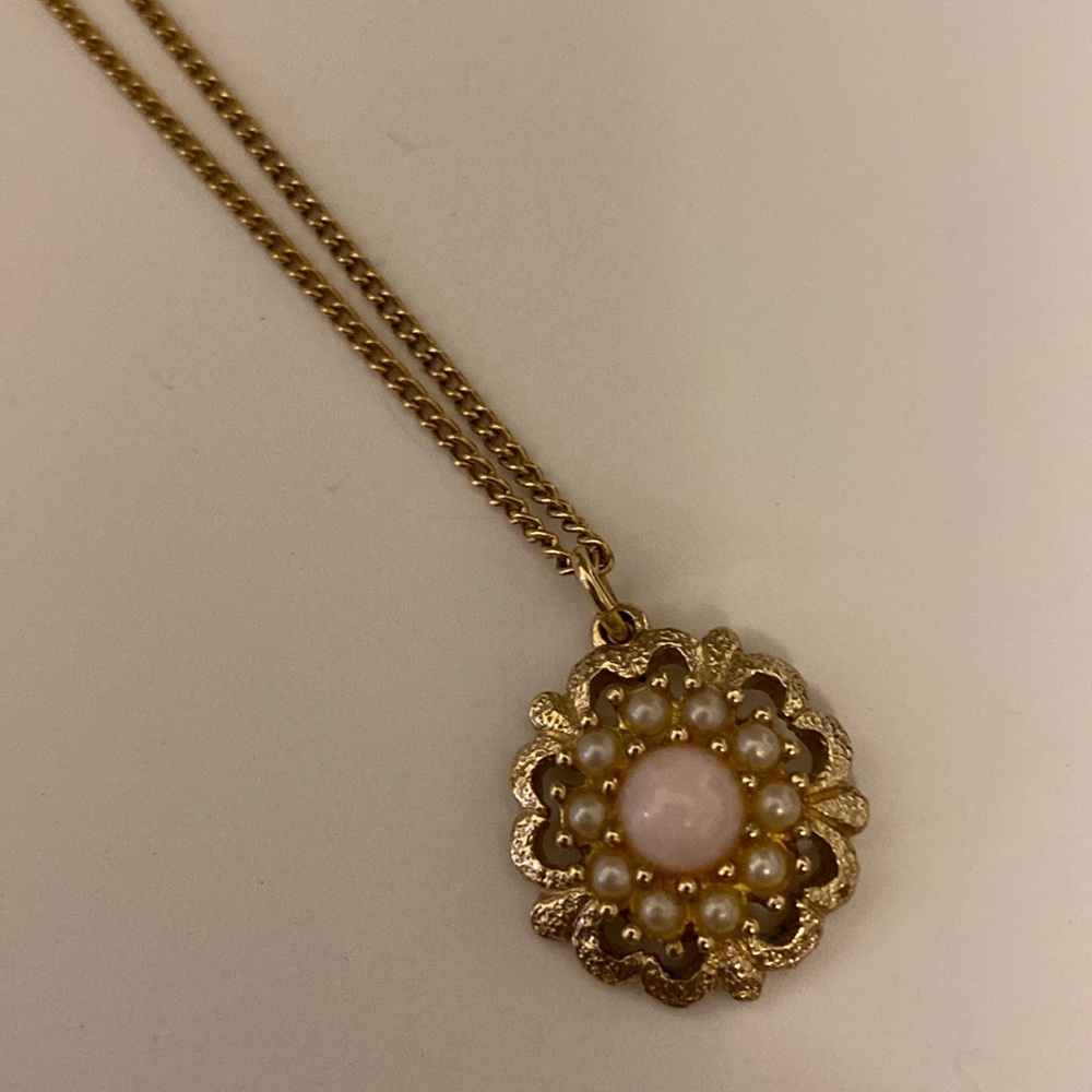 Gorgeous Sarah Coventry Necklace with faux seed pearls